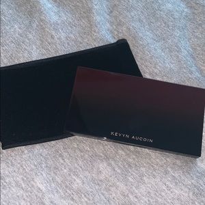 Kevyn Aucoin neo highlighter- Sahara